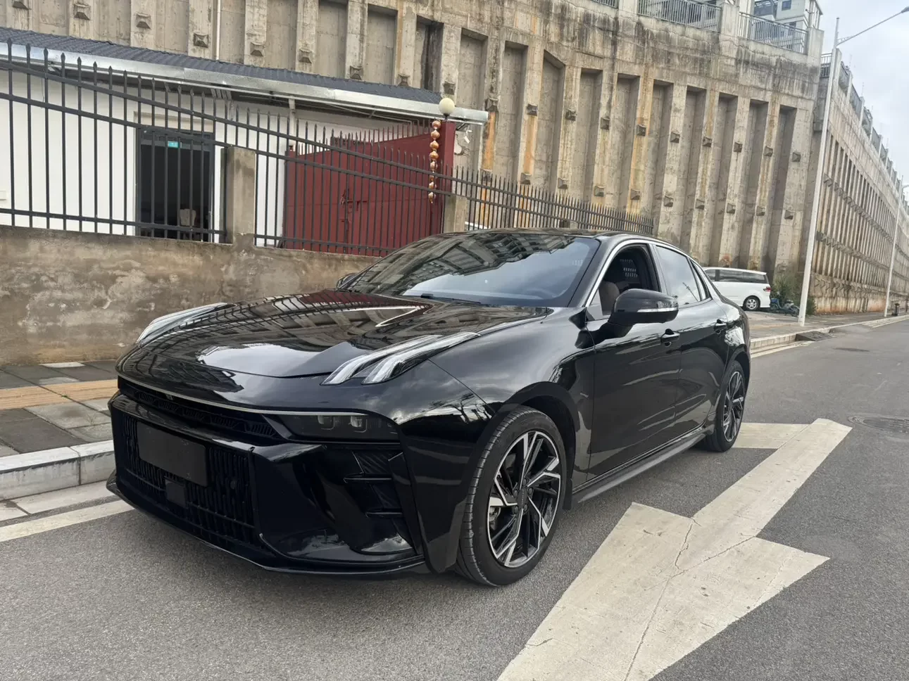 Lynk & Co 03