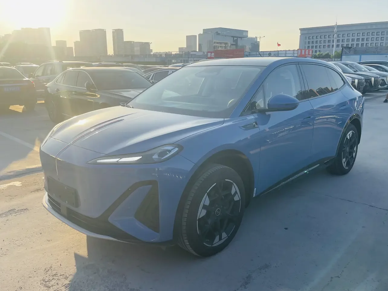 Hongqi Red Flag Tiangong 06