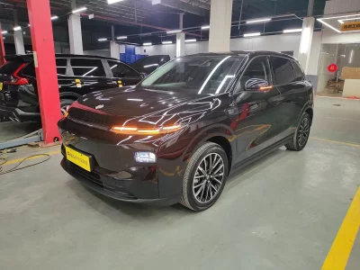 Leapmotor B10