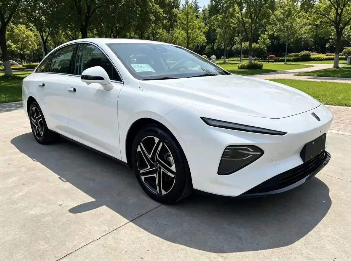 Roewe D7 EV