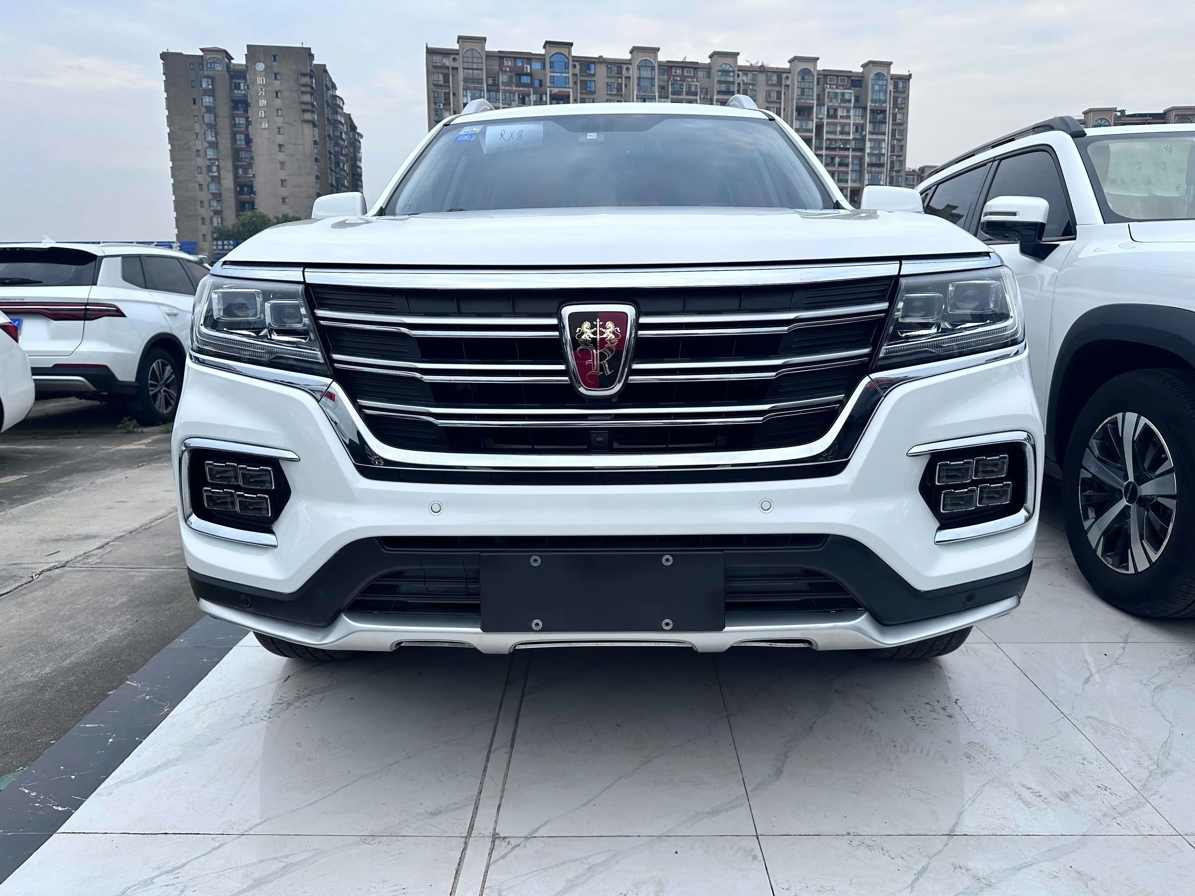 Roewe RX8
