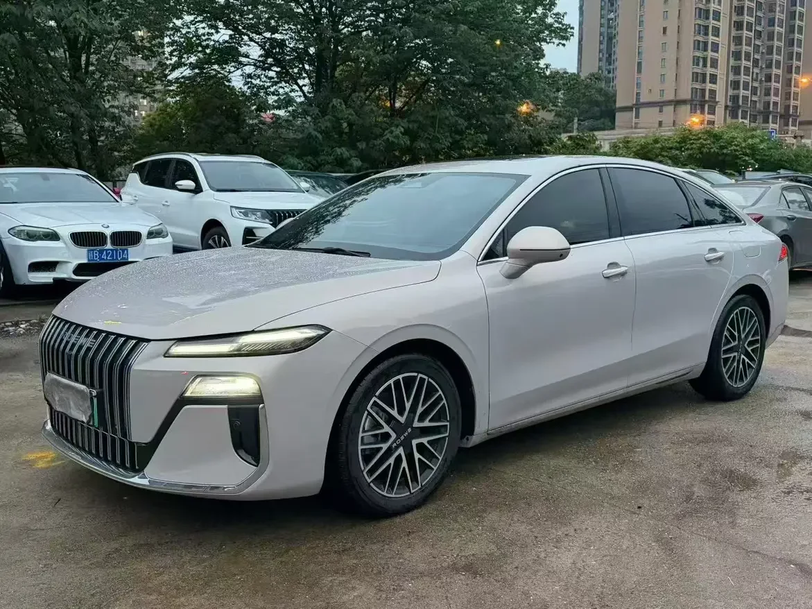 Roewe M7 DMH