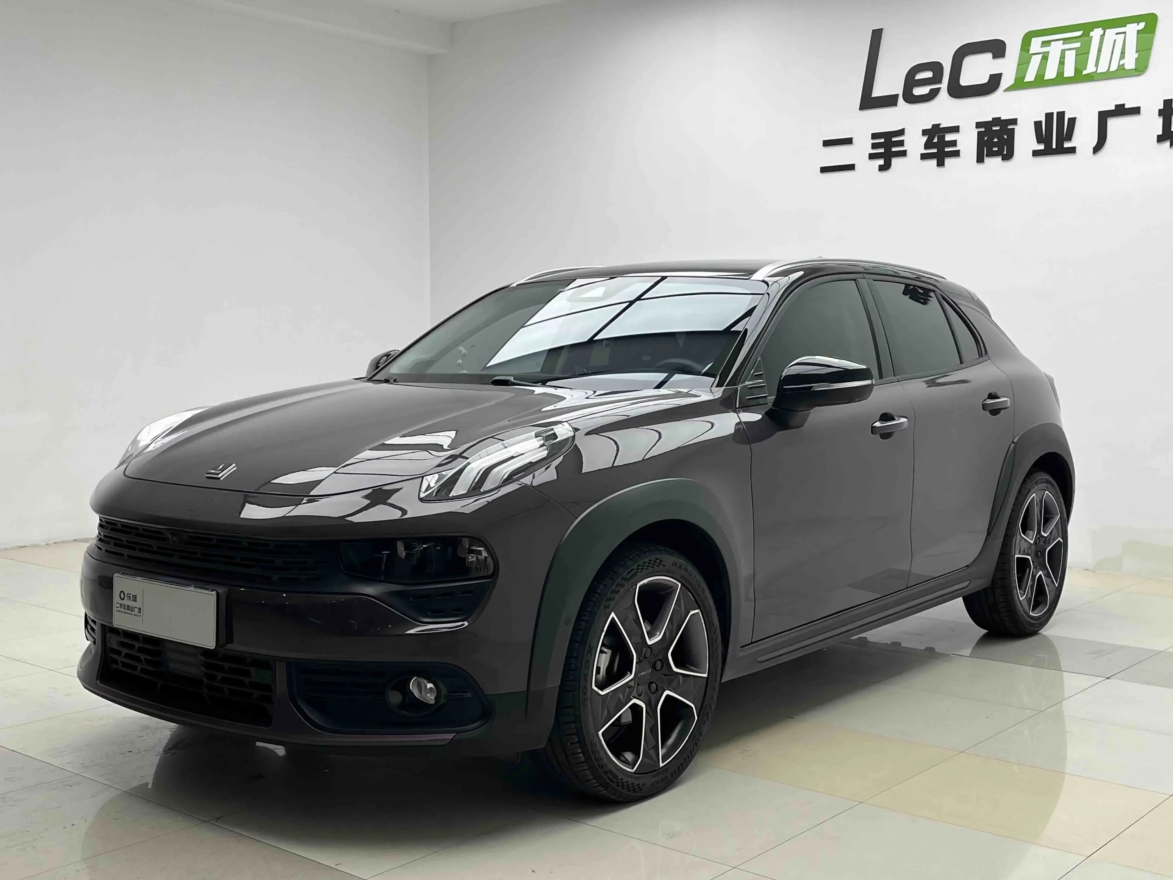 Lynk & Co 02