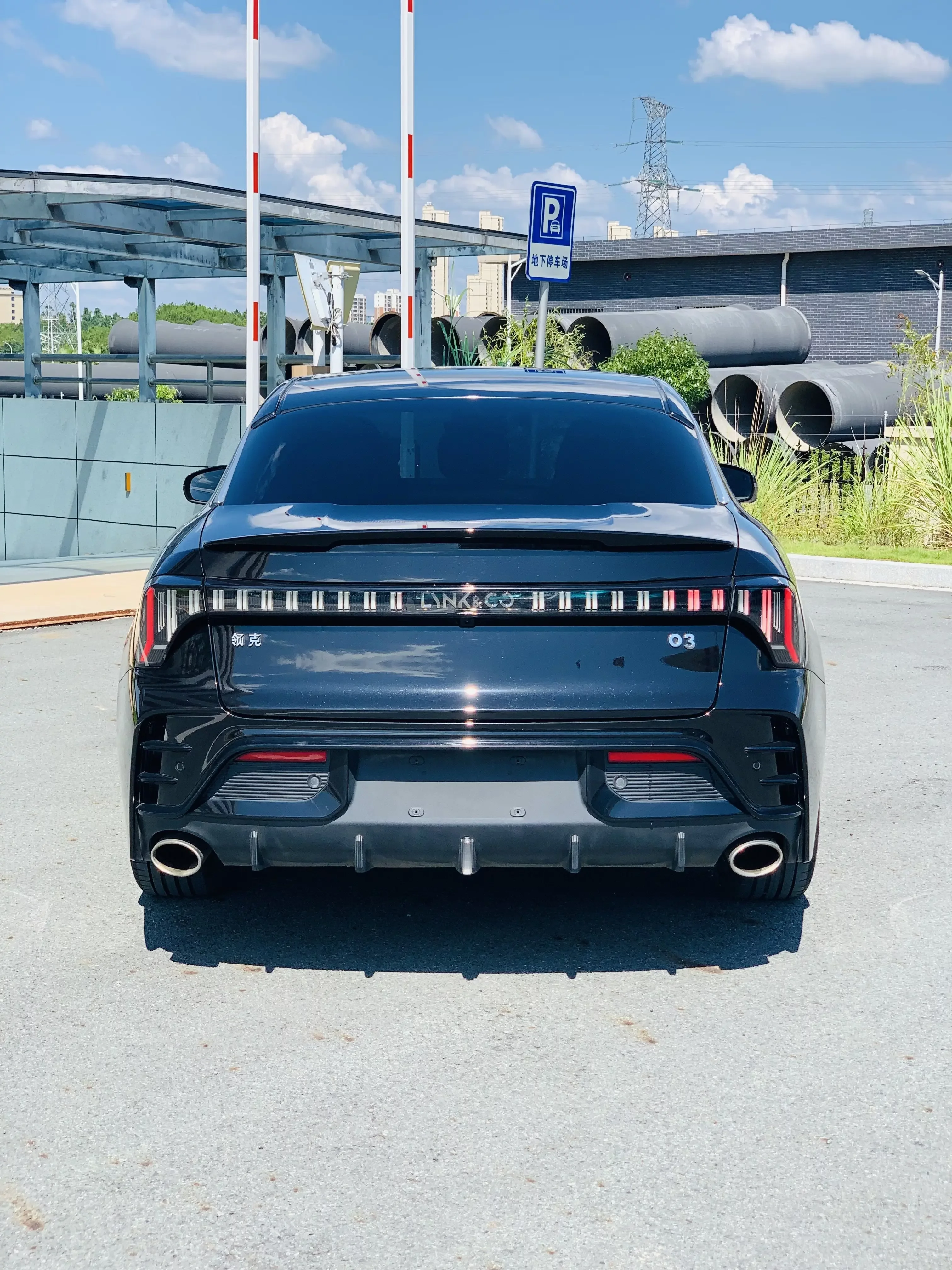 Lynk & Co 03