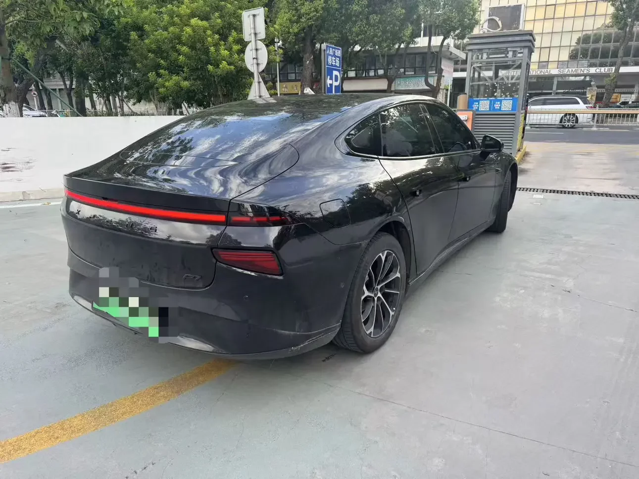 Xpeng P7