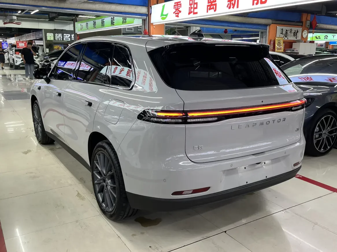 Leapmotor Zero running C10