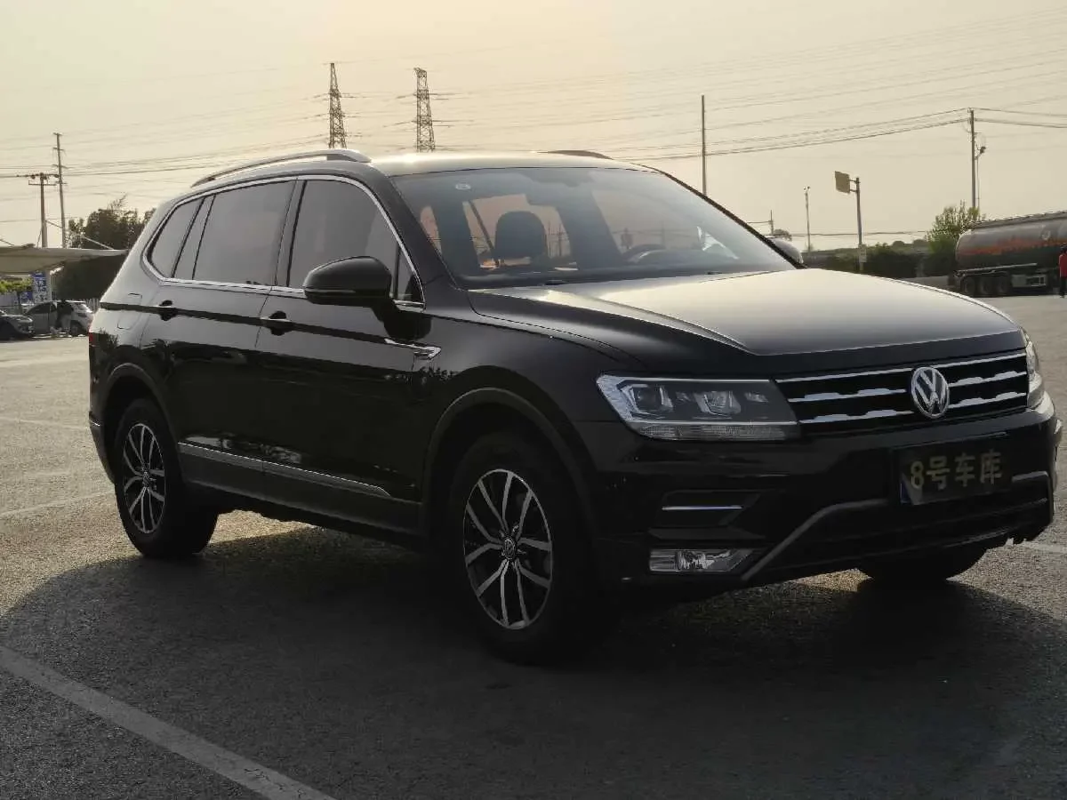 Volkswagen Tiguan L