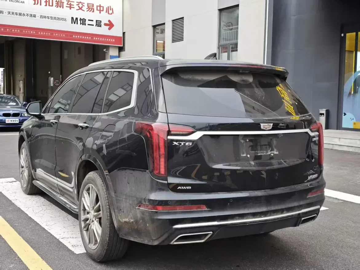 Cadillac XT6