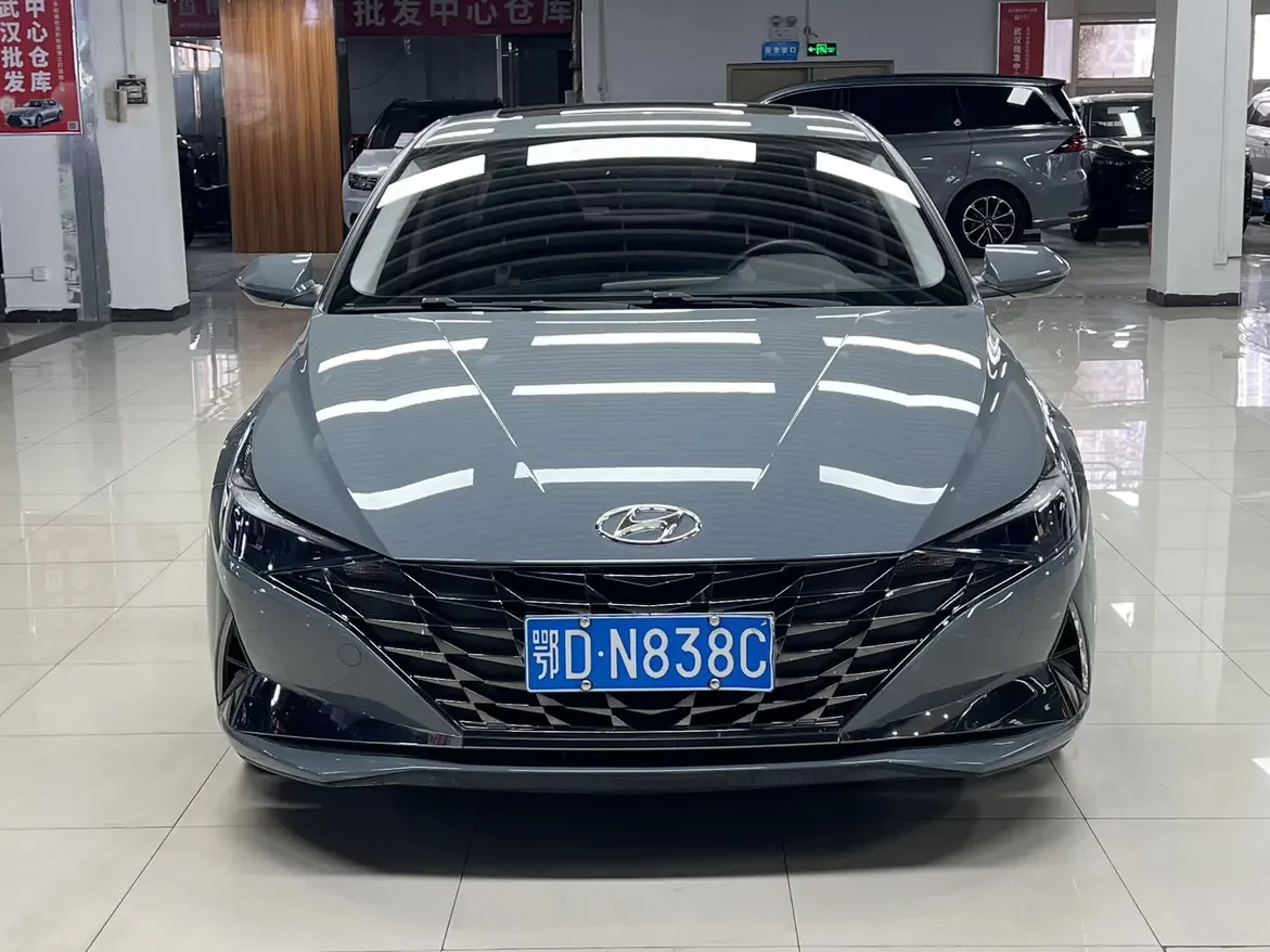 Hyundai Elantra