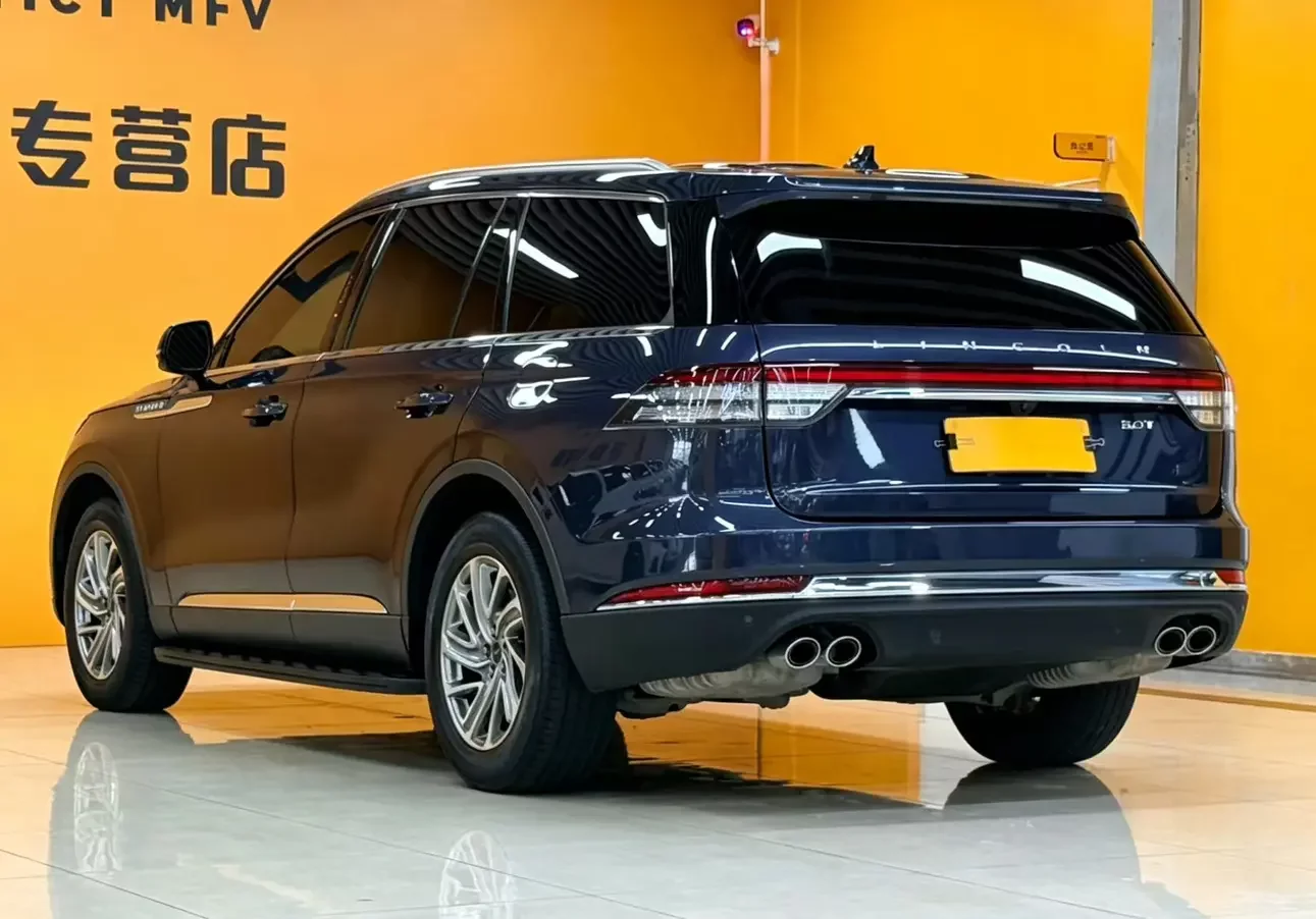 Lincoln aviator