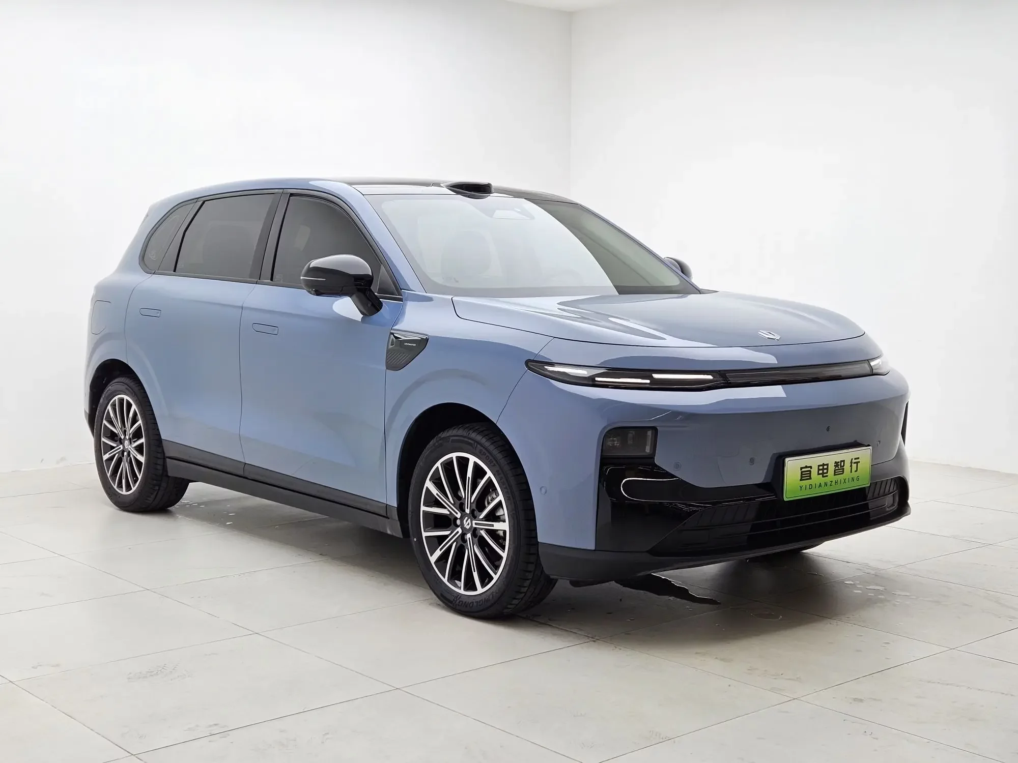 Leapmotor B10