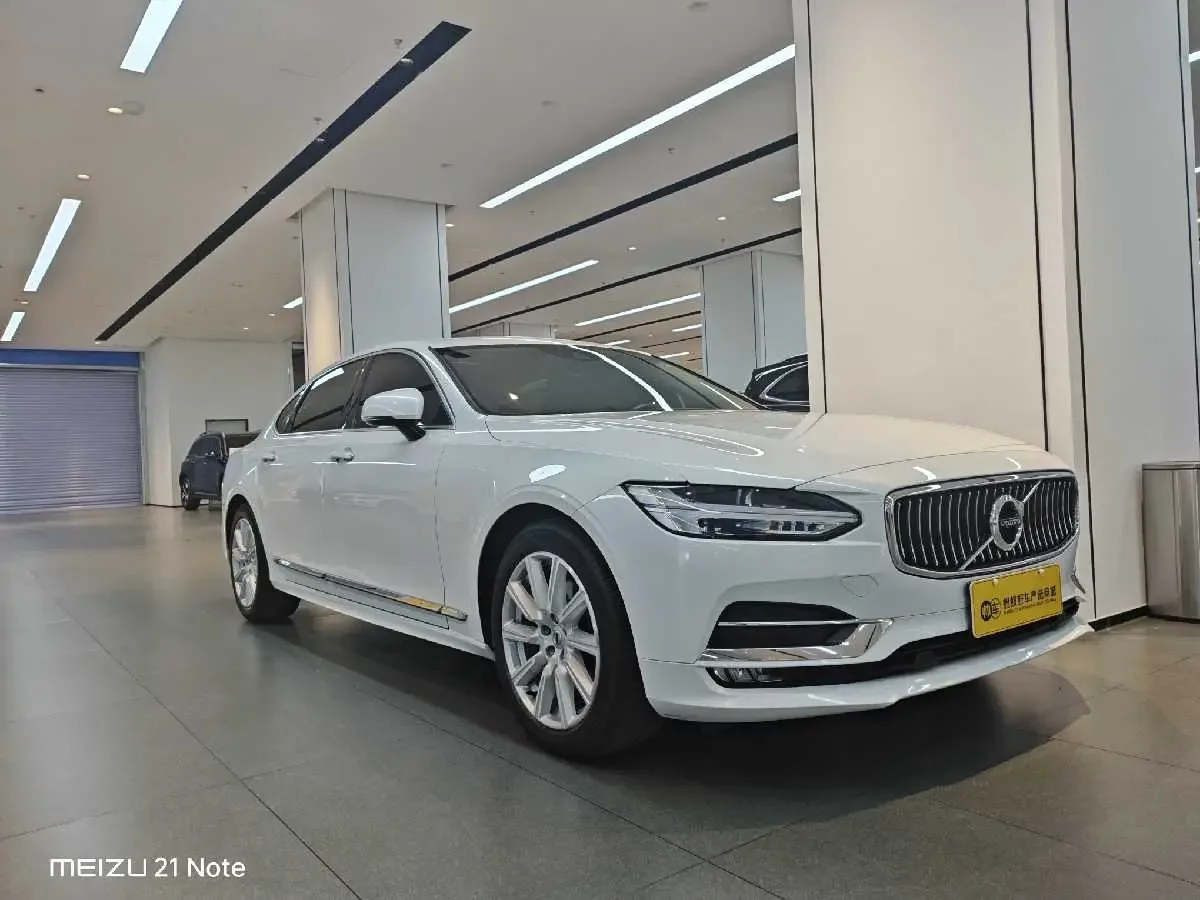 Volvo S90