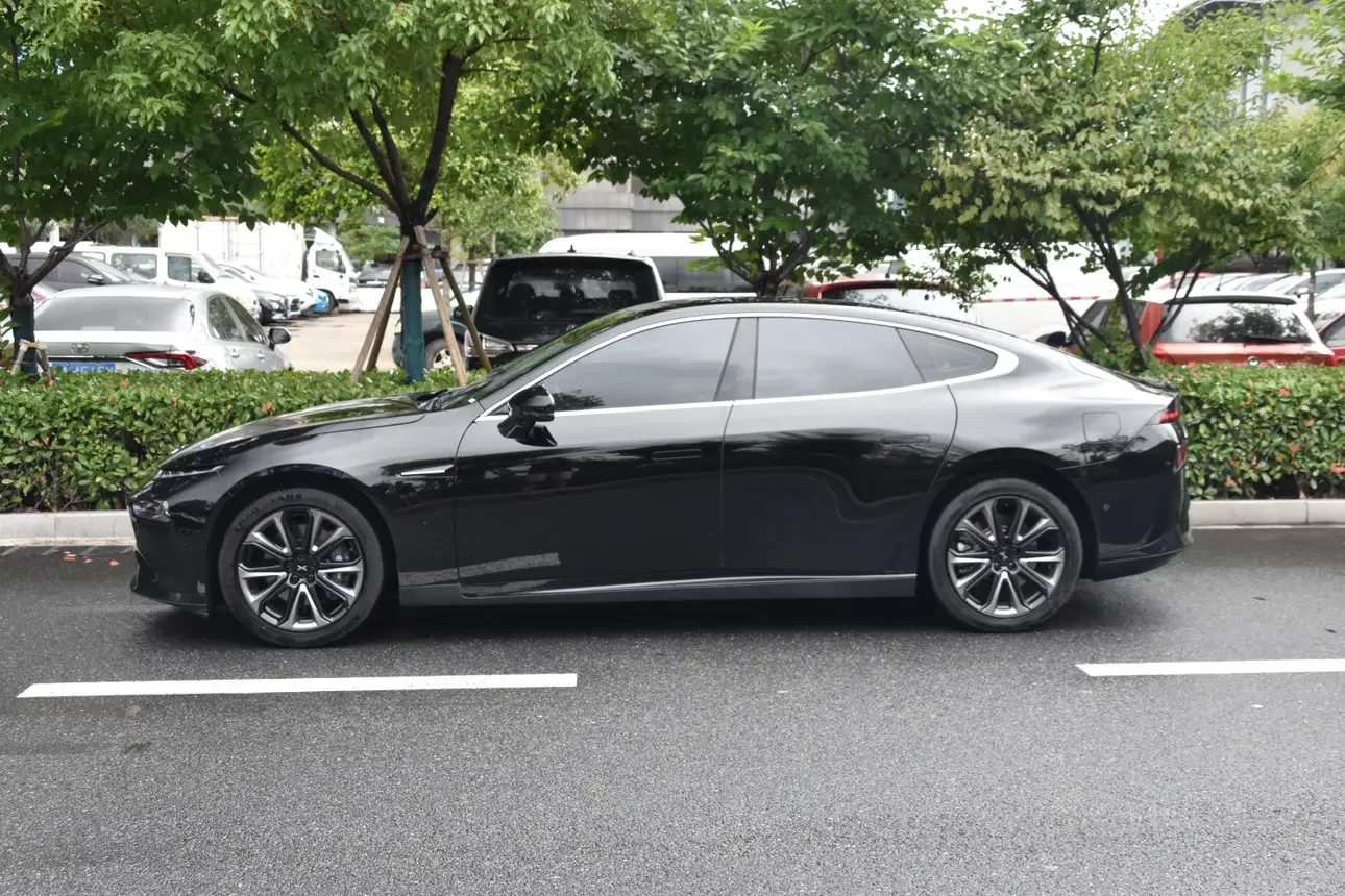 Xpeng P7