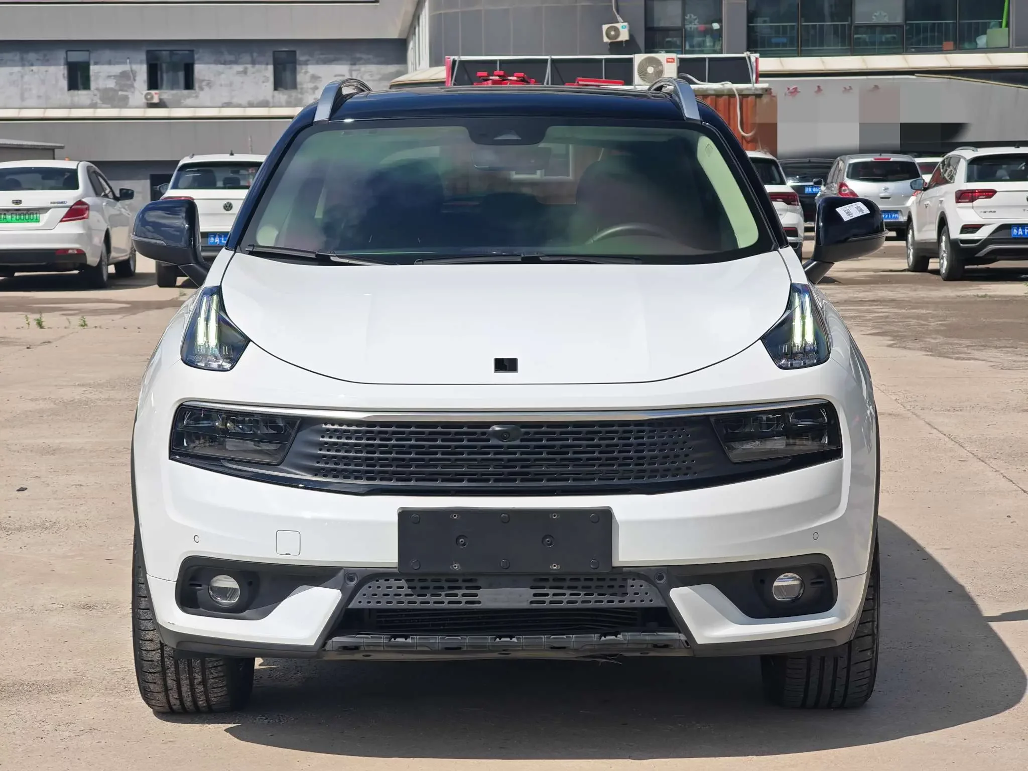 Lynk & Co 01 EM-P