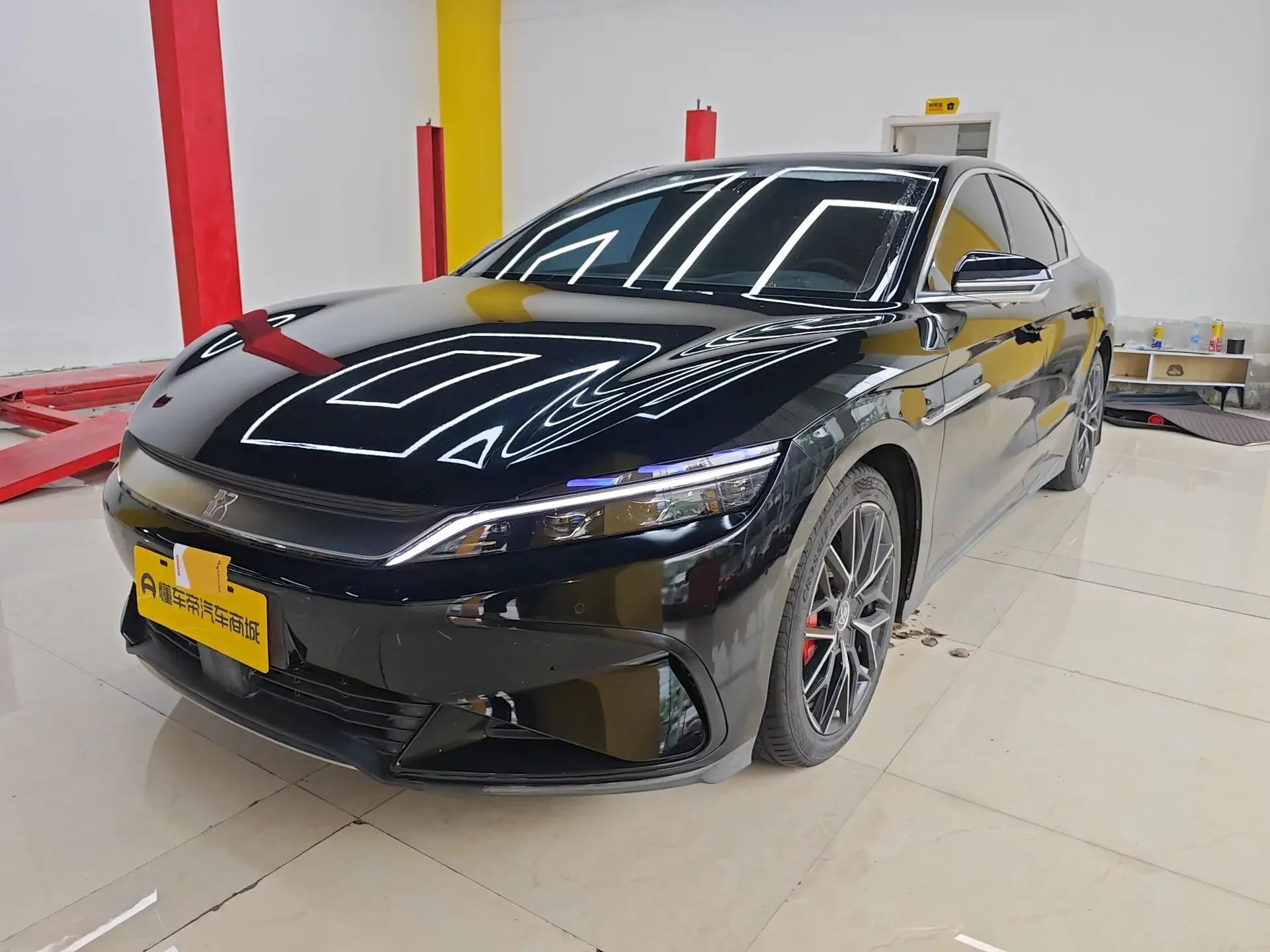 BYD Han EV