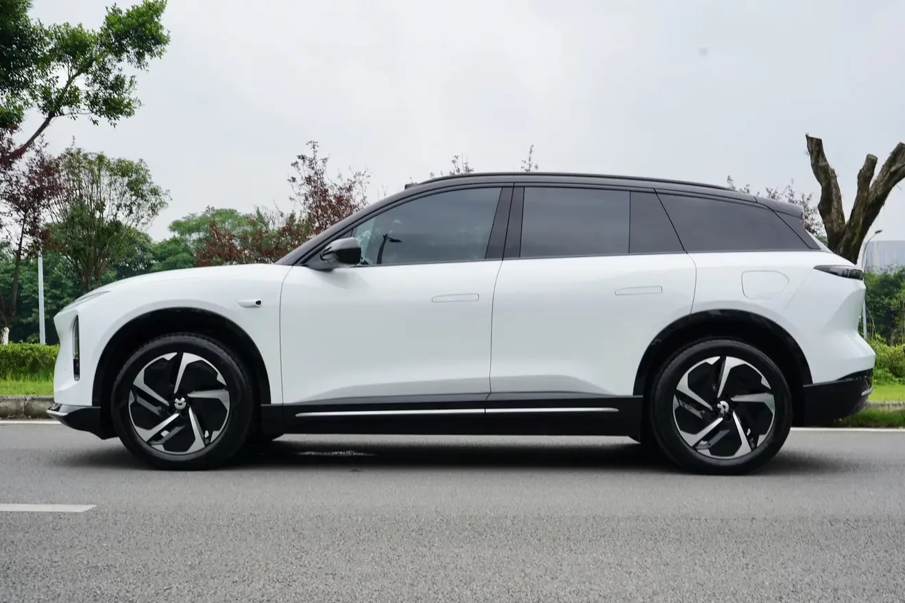 NIO ES6
