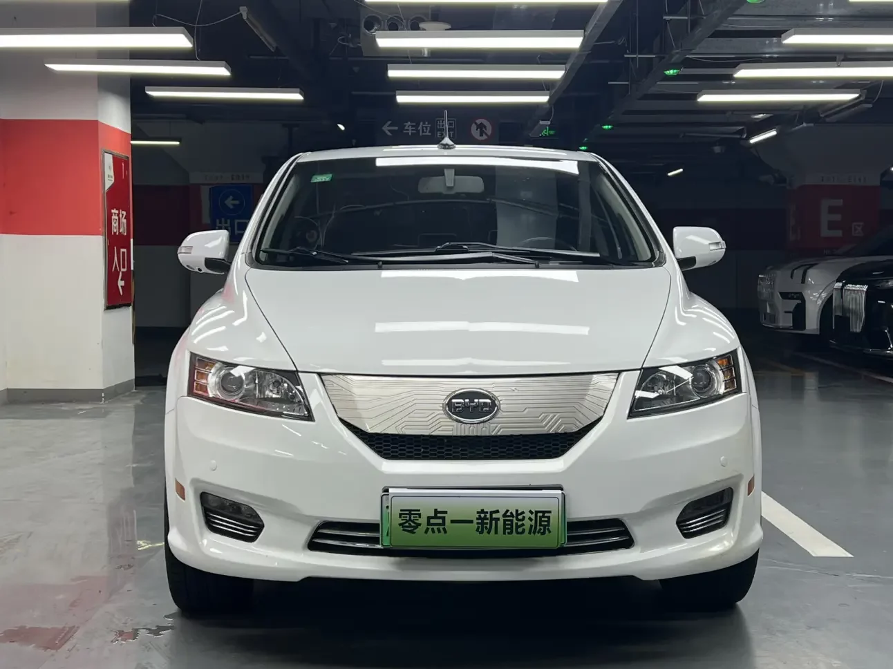 BYD e6