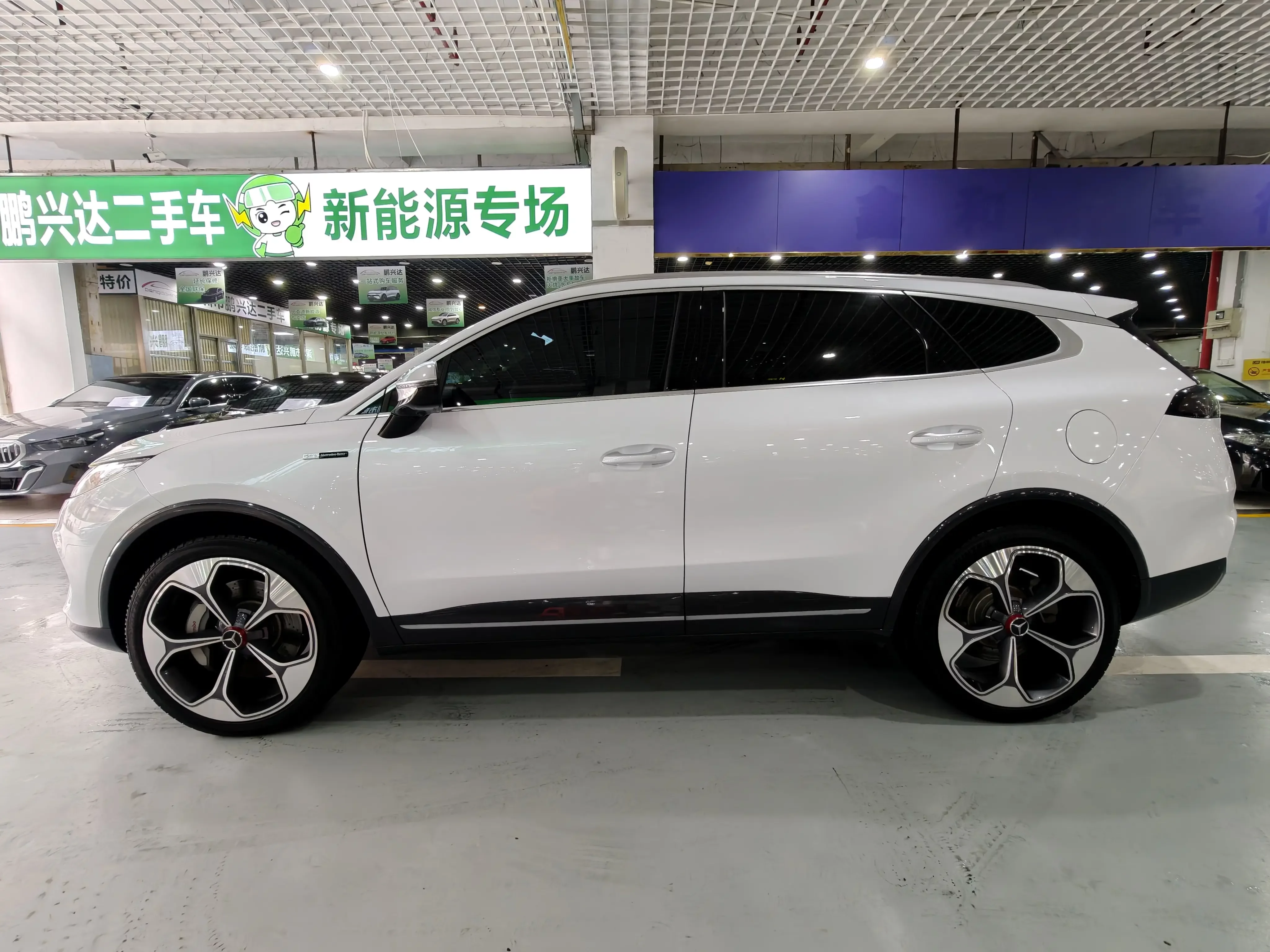 Denza X PHEV