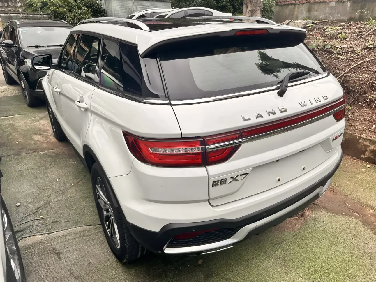 Lu Feng Landwind X7