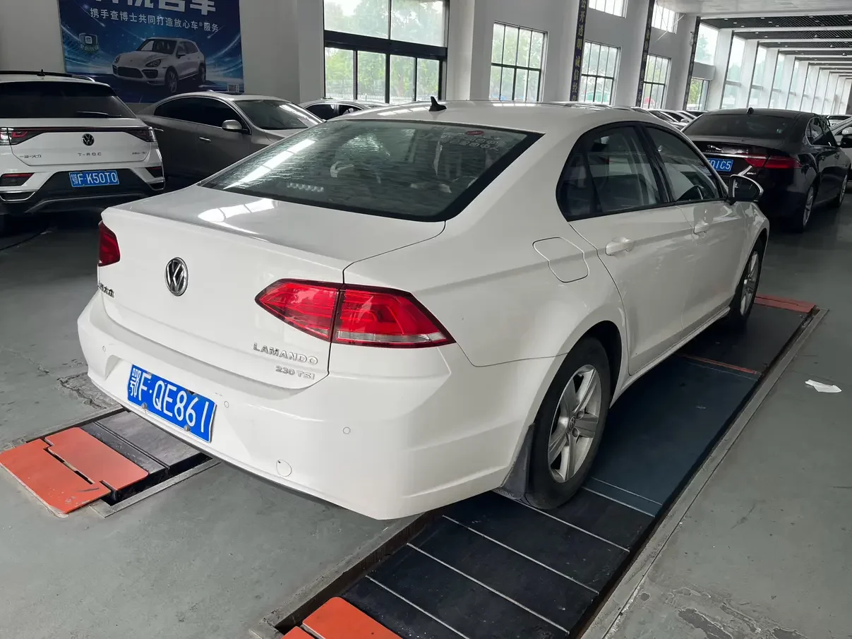Volkswagen Lamando