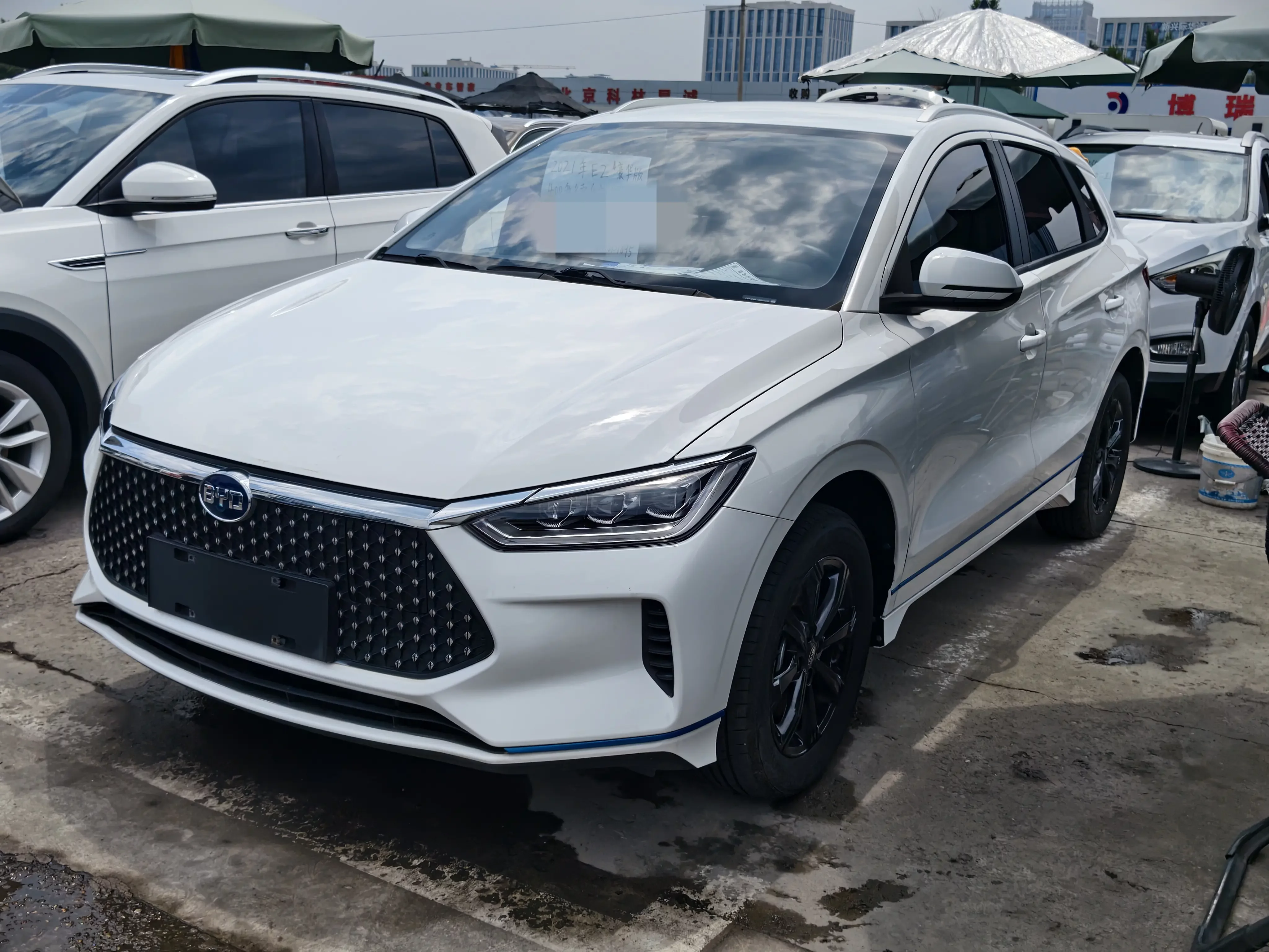 BYD e2