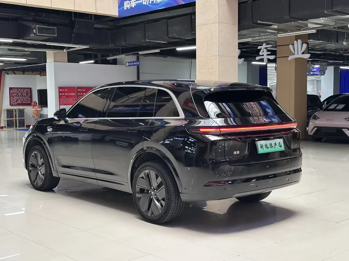 Lixiang L7