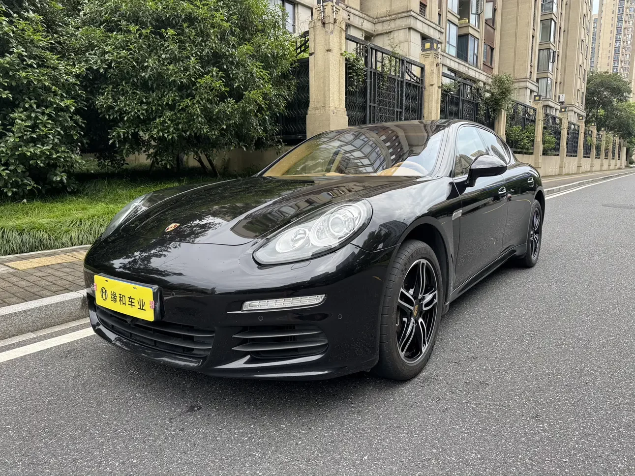 Porsche Panamera  из Китая