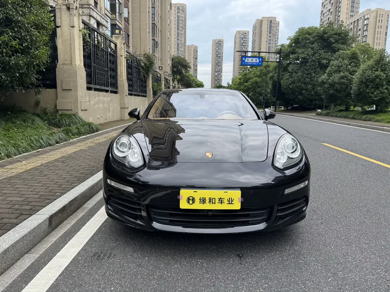 Porsche Panamera  из Китая