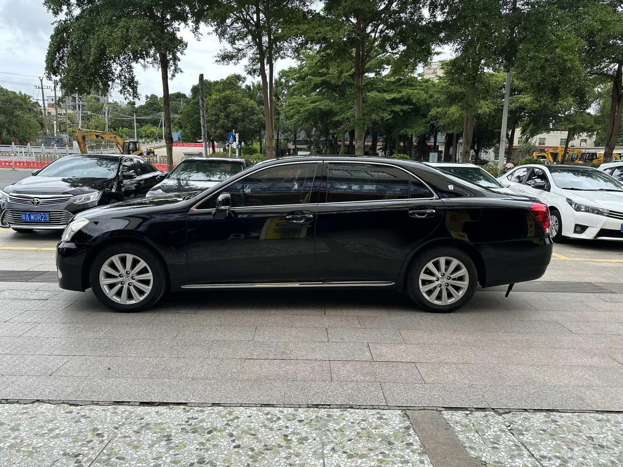 Toyota crown