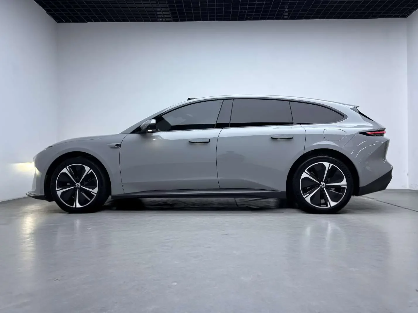 NIO ET5T