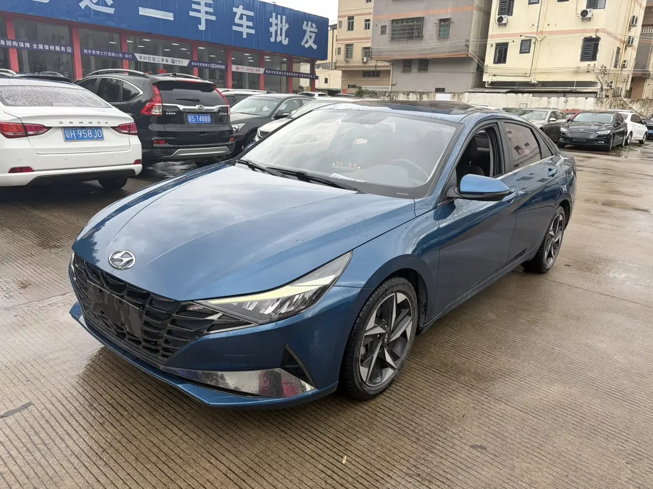 Hyundai Elantra