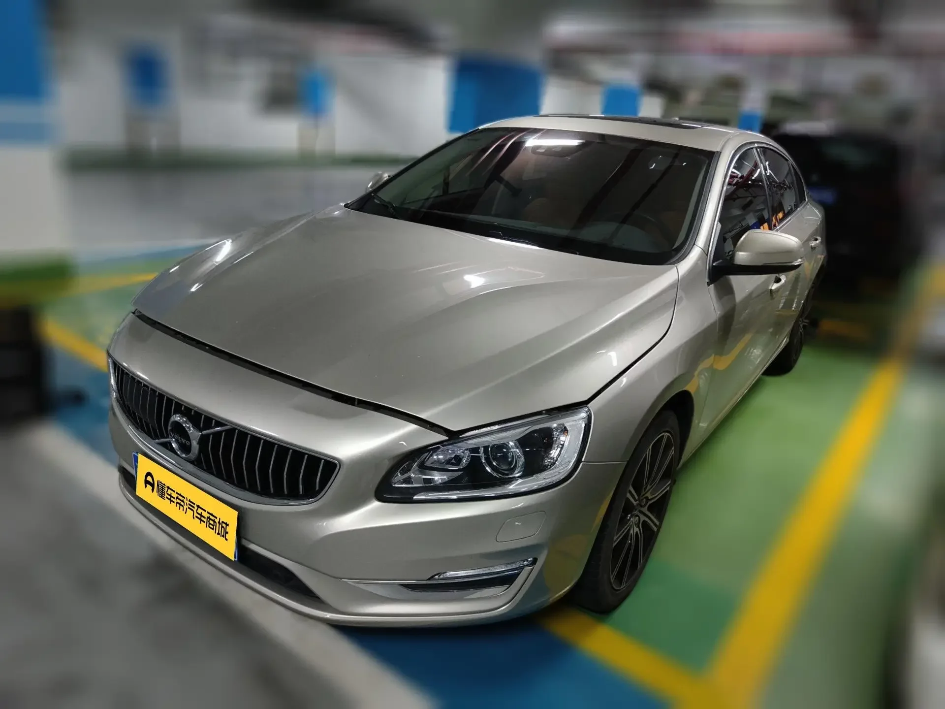 Volvo S60  из Китая