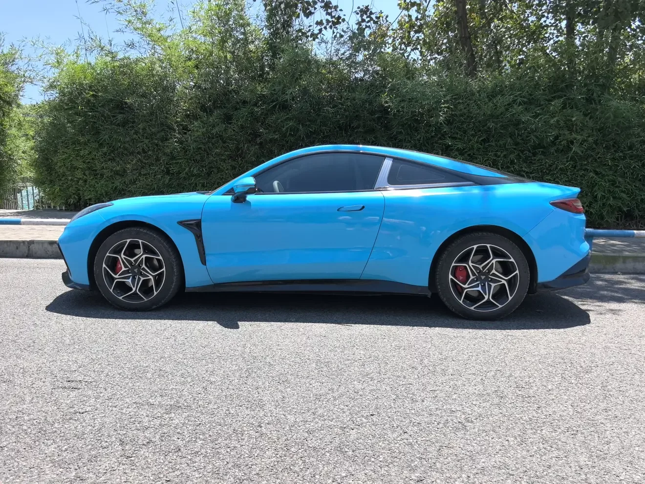 Hozon Neta GT