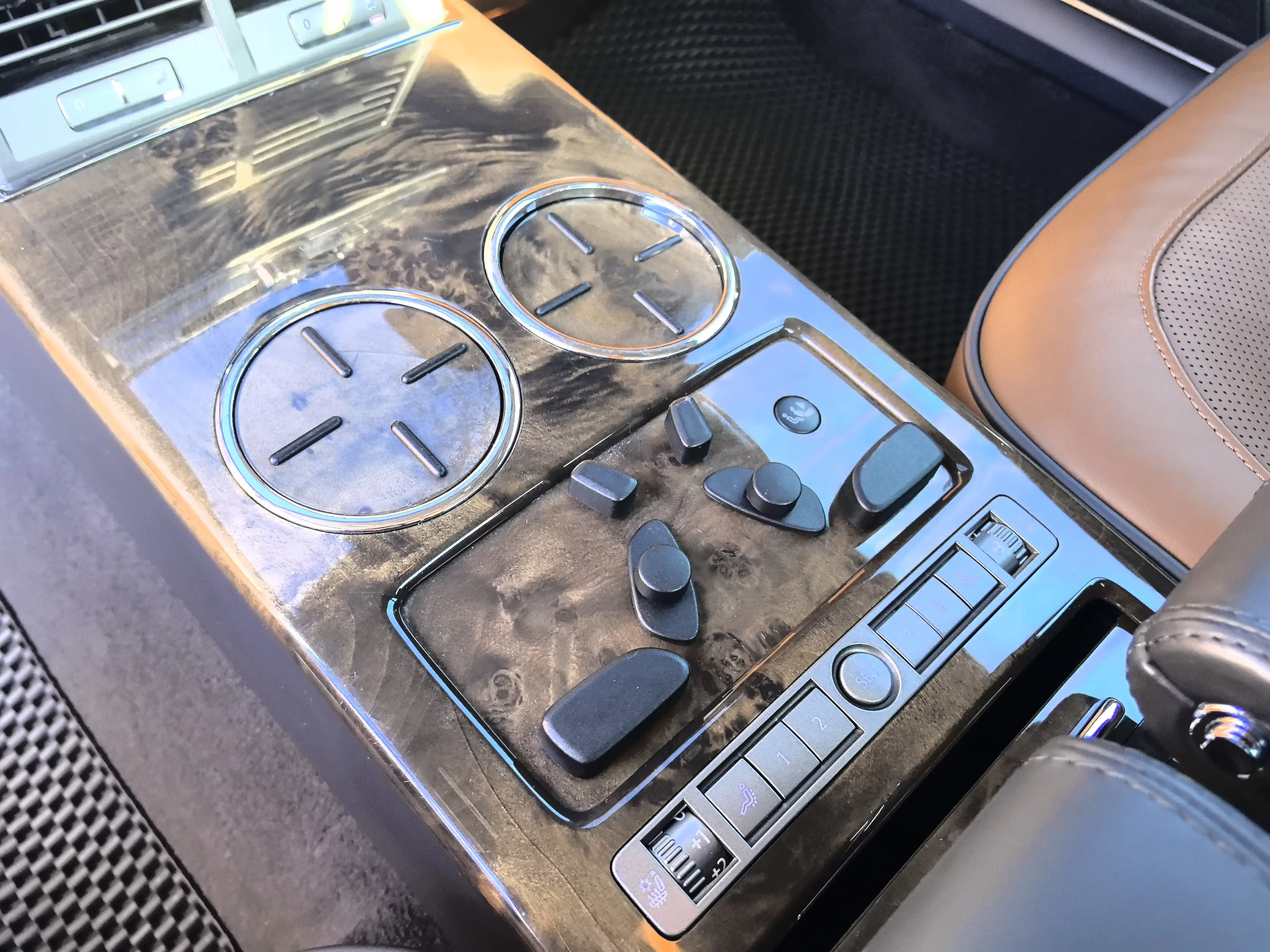 Volkswagen Phaeton / Phideon