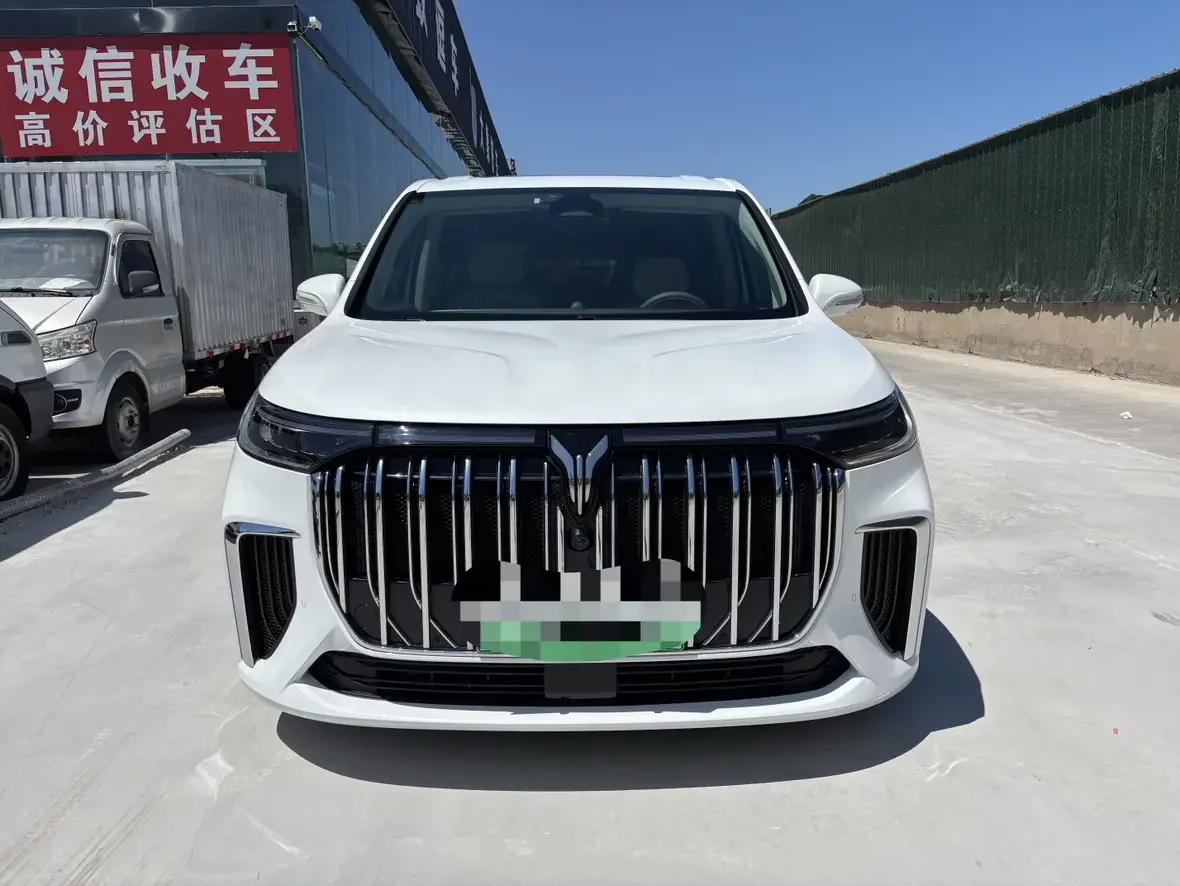 Voyah Lantu Dreamer PHEV  из Китая