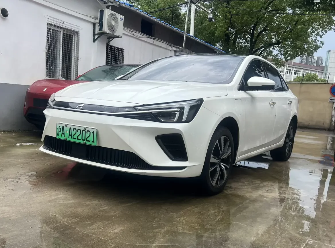 Rising Auto Feifan ER6