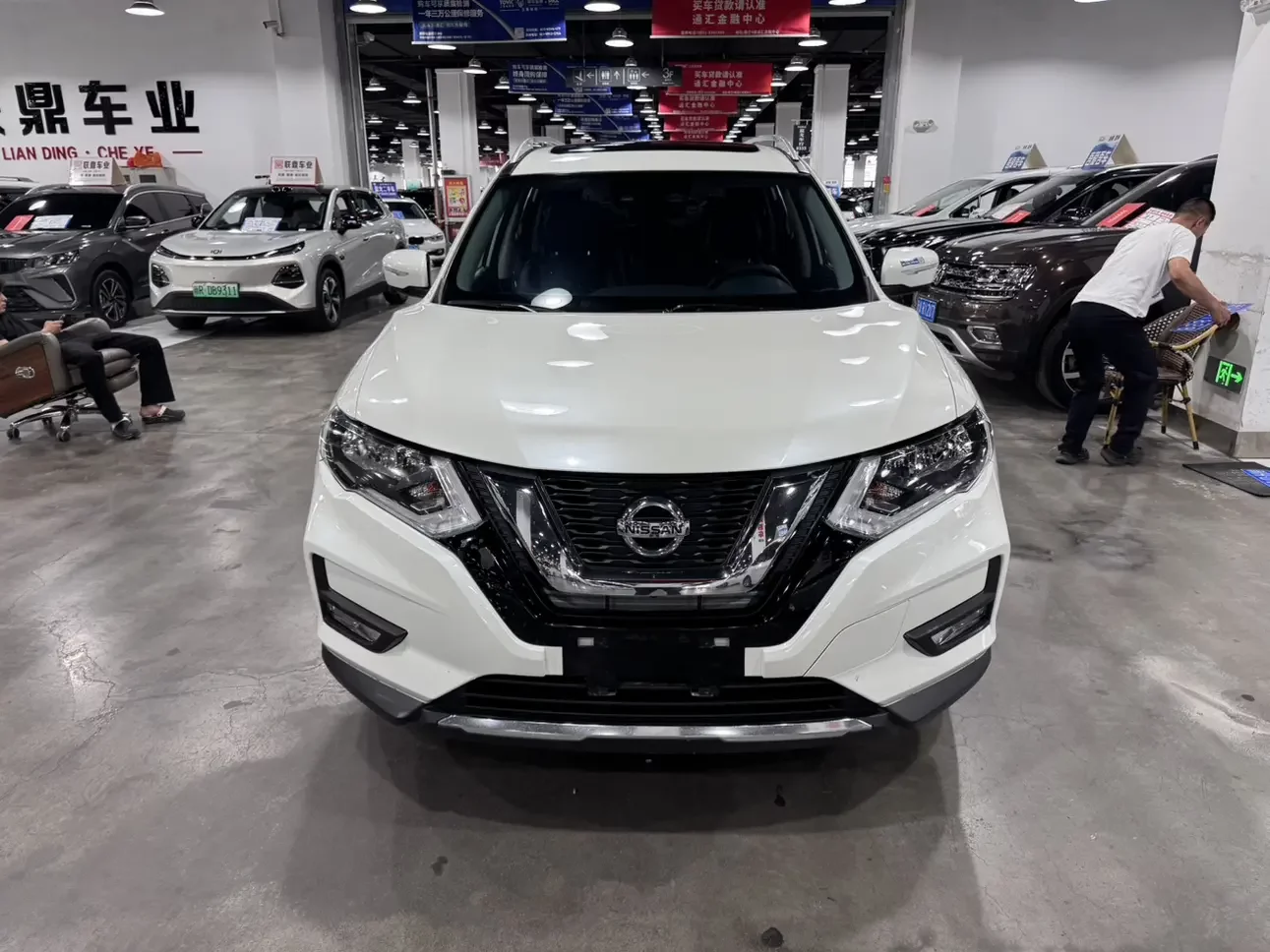 Nissan X-Trail (Qijun)  из Китая