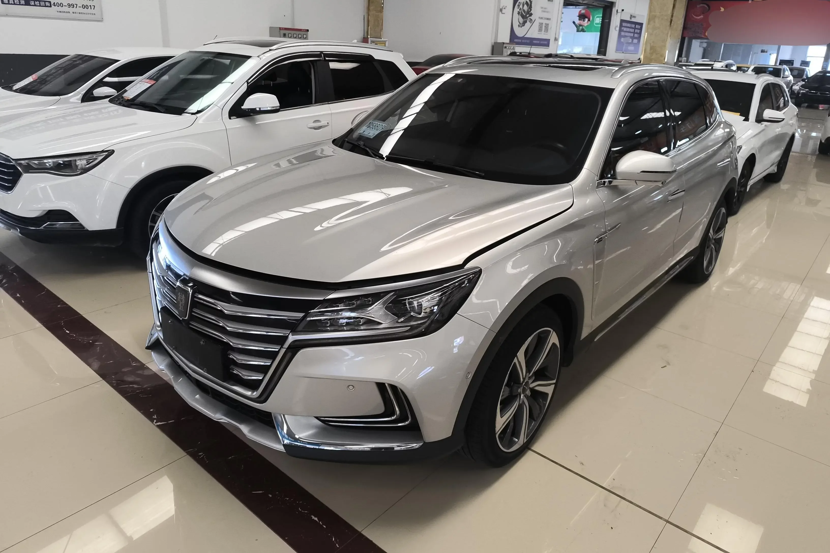 Roewe Marvel X  из Китая