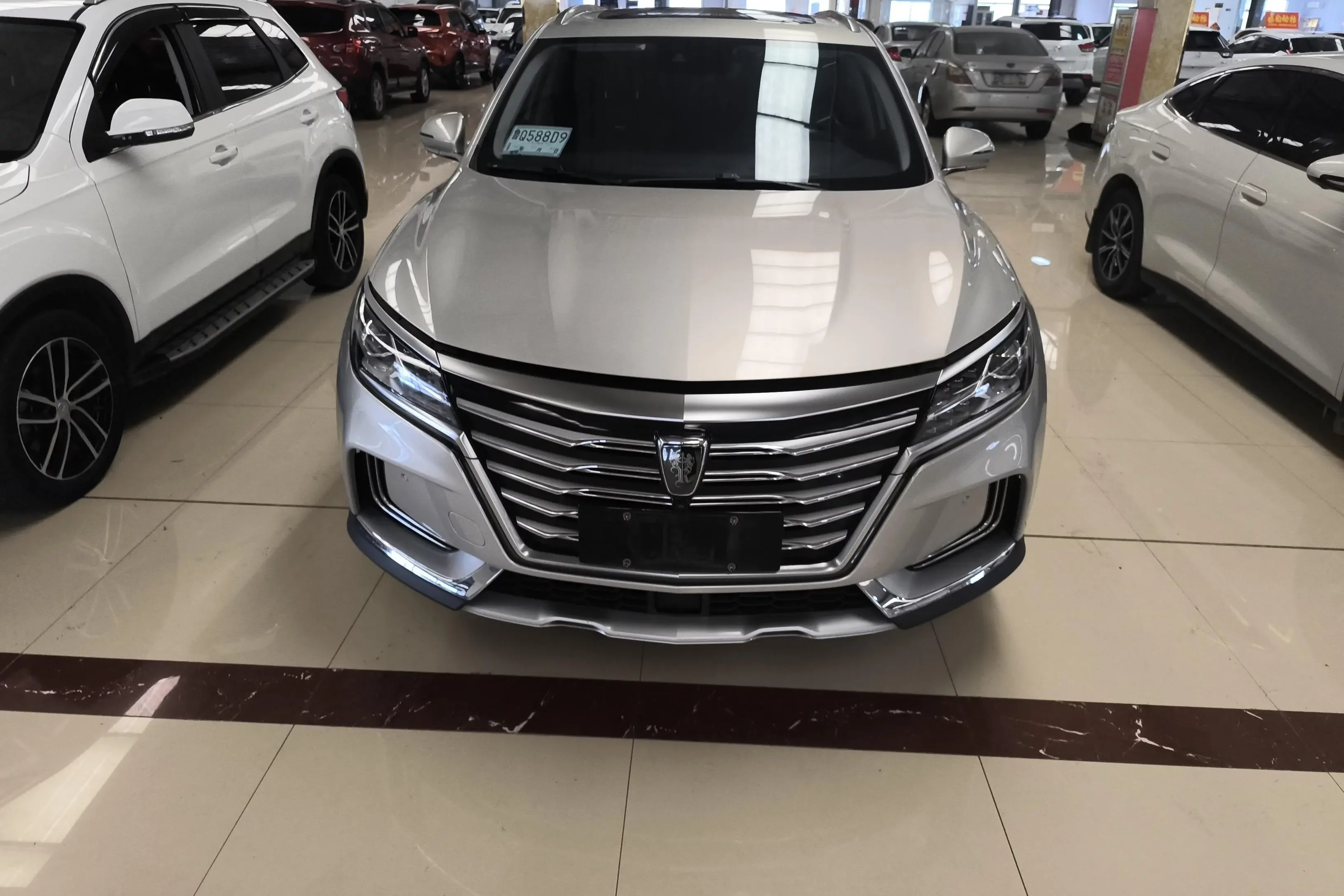 Roewe Marvel X  из Китая
