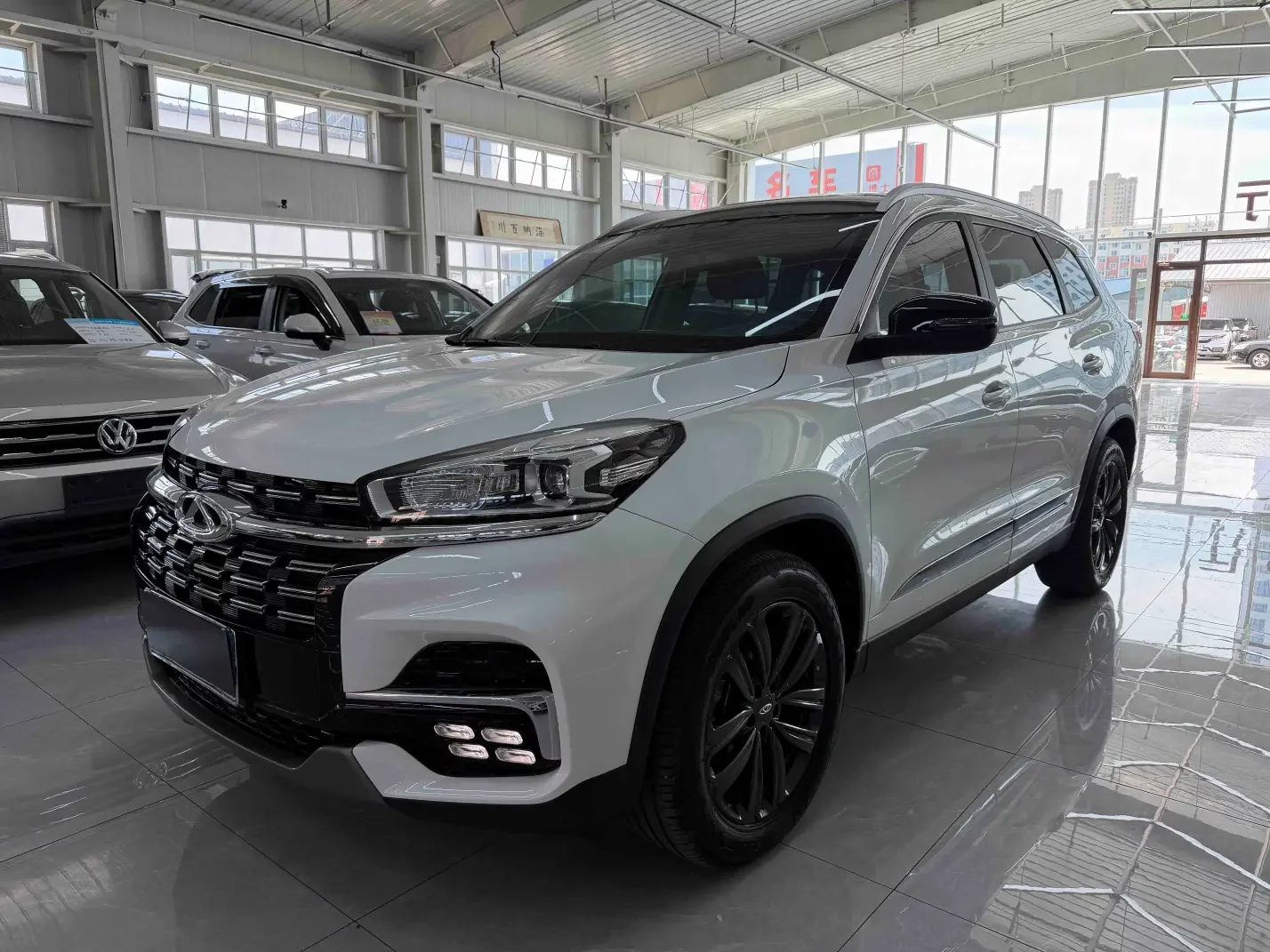 CHERY TIGGO 8