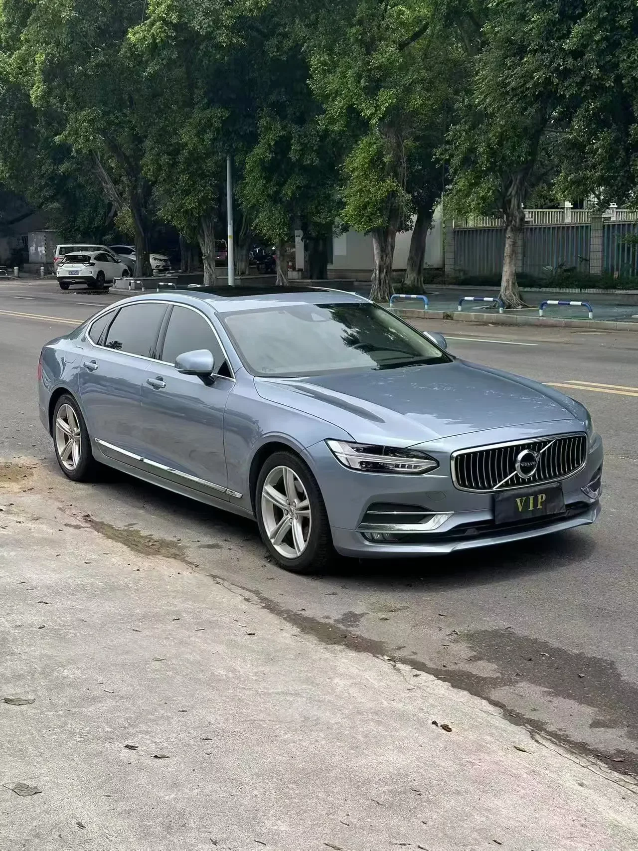 Volvo S90
