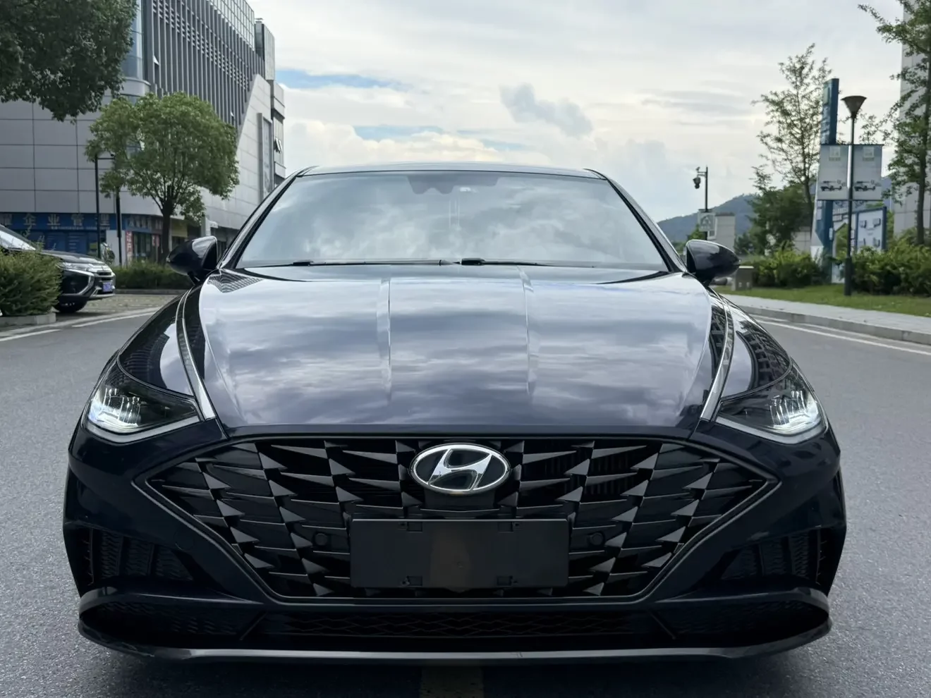 Hyundai sonata