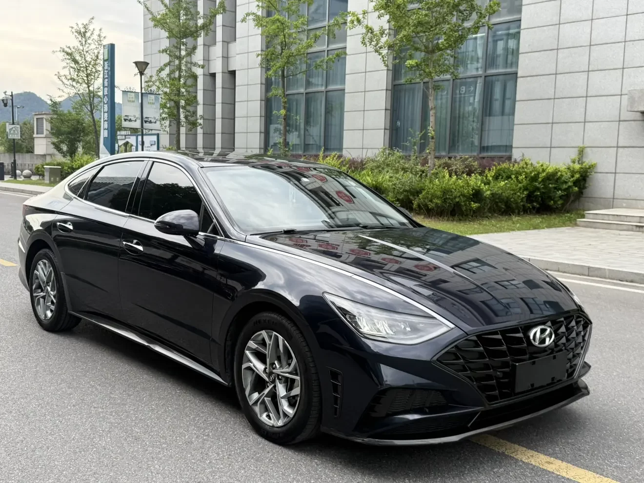 Hyundai sonata