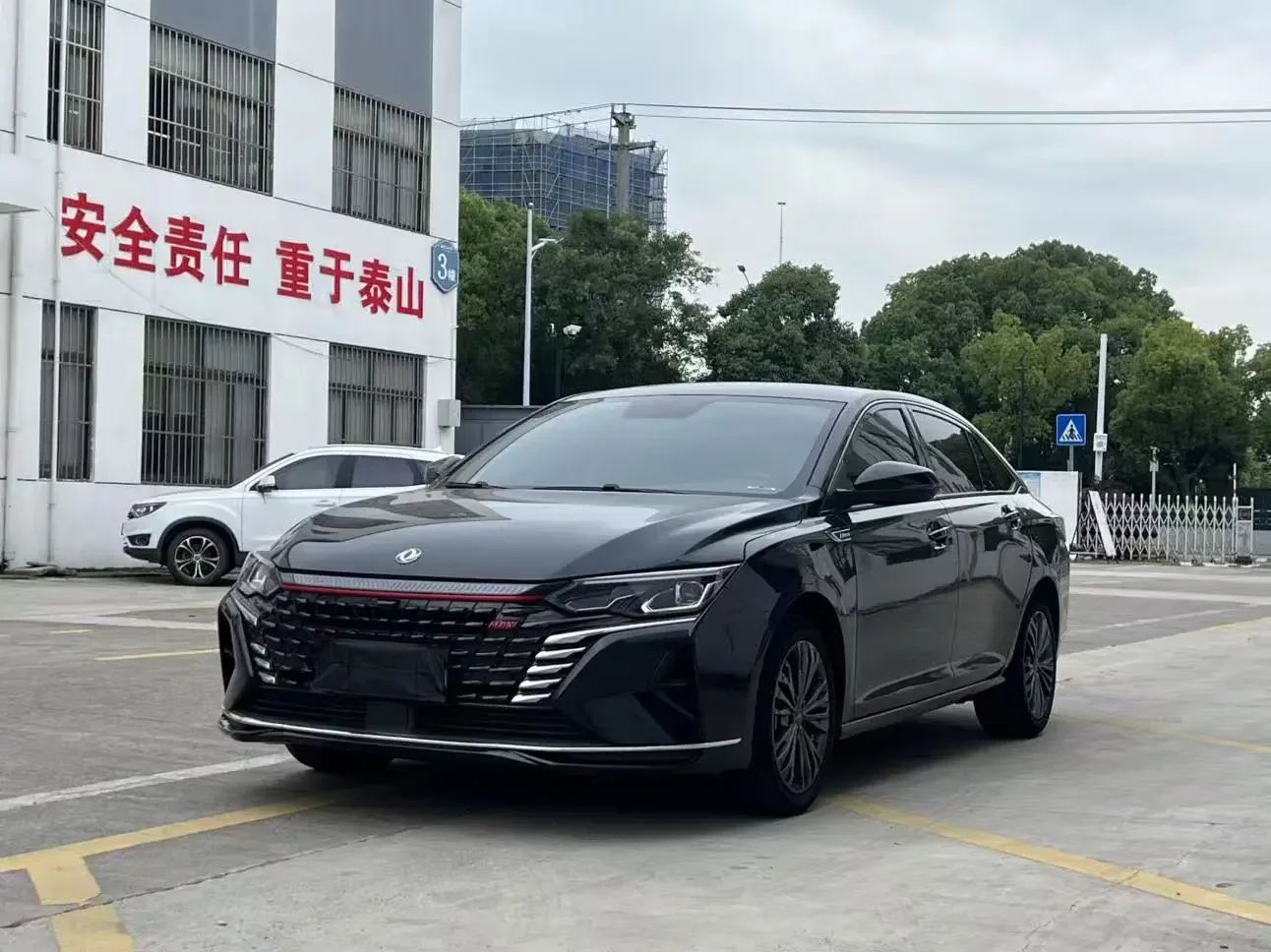 Dongfeng Yixuan MAX
