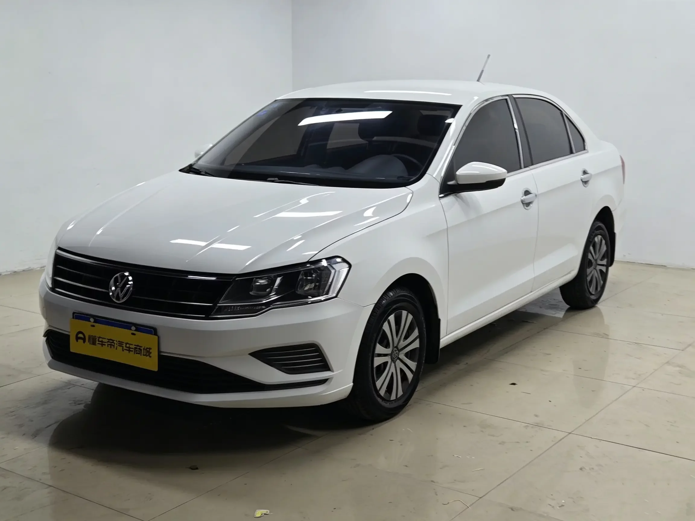 Volkswagen Jetta  из Китая