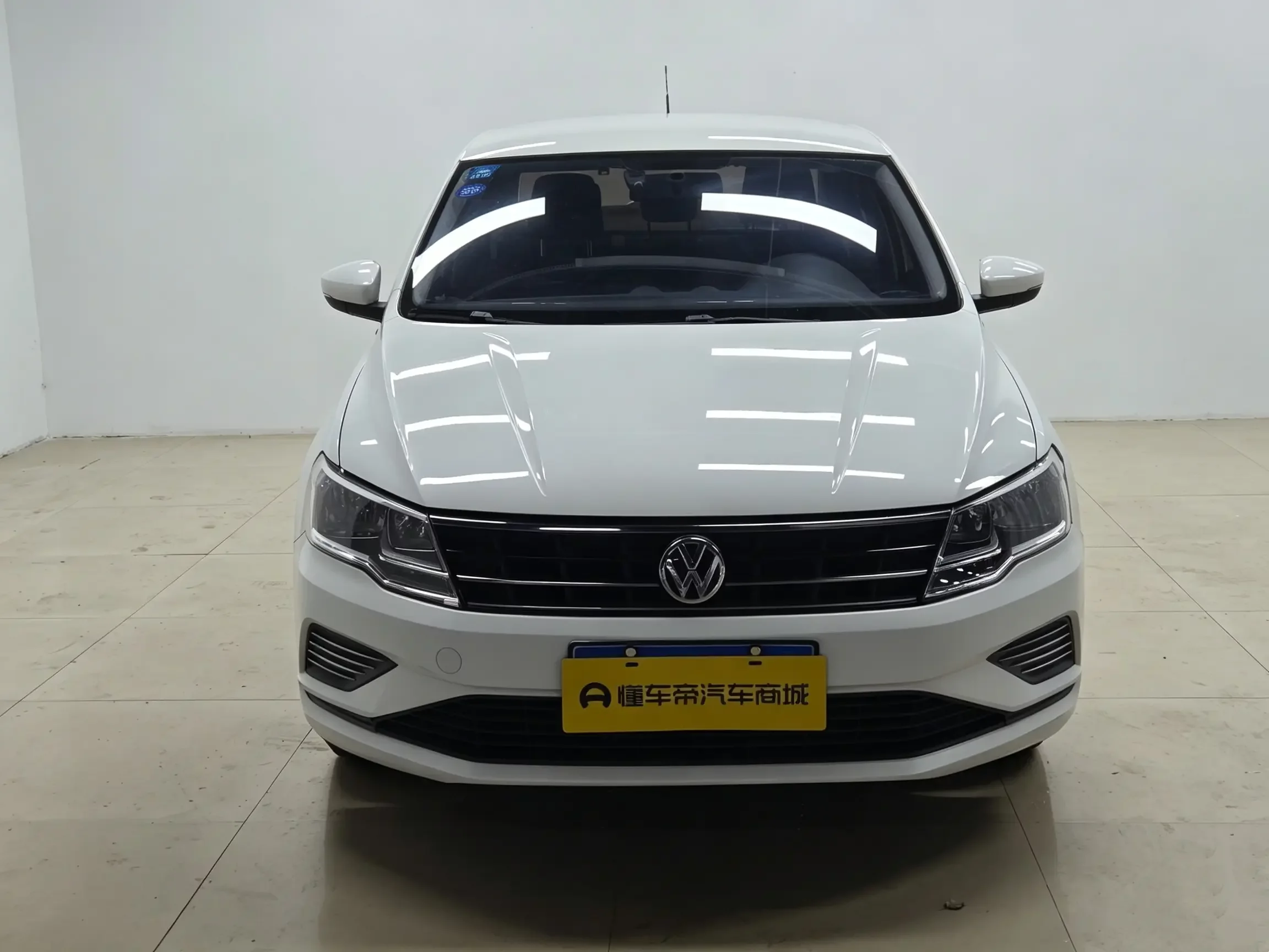 Volkswagen Jetta  из Китая