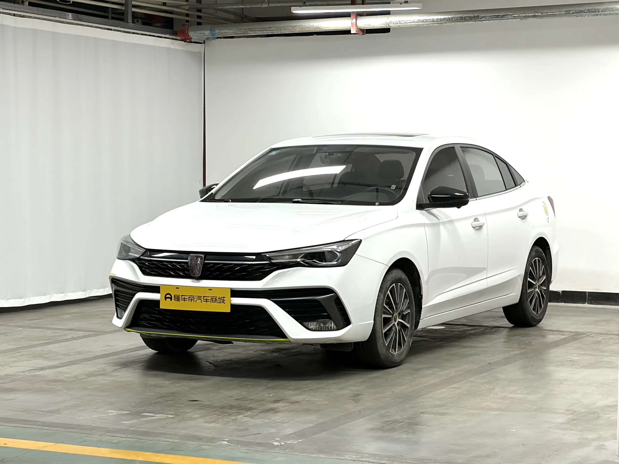 Roewe i5