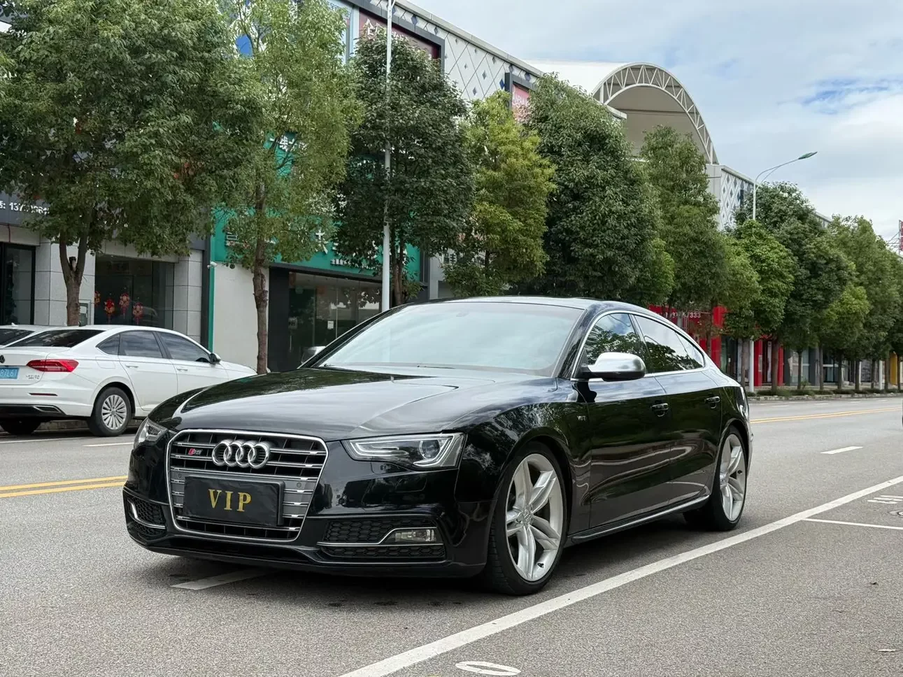 Audi S5  из Китая