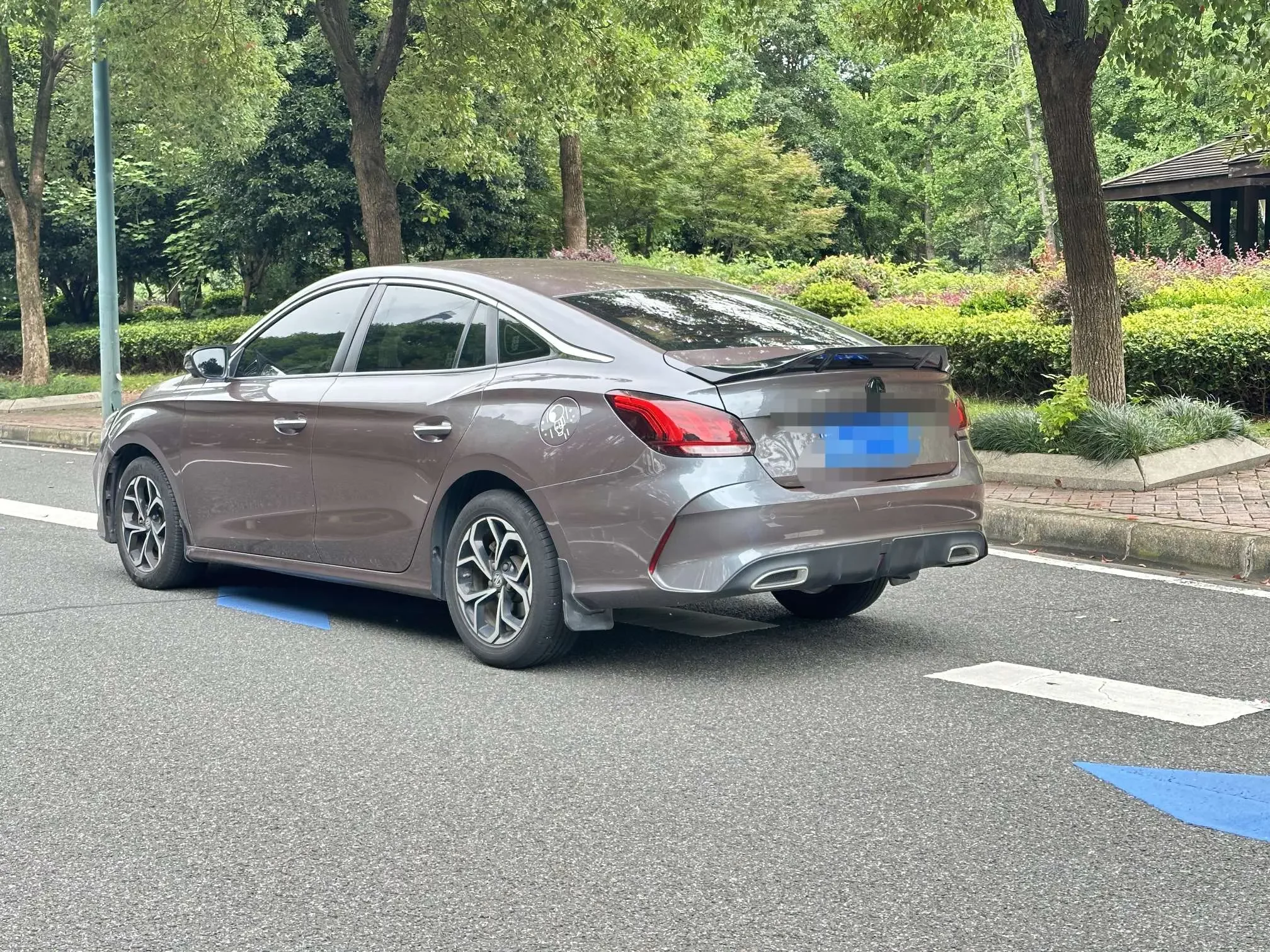 MG 5
