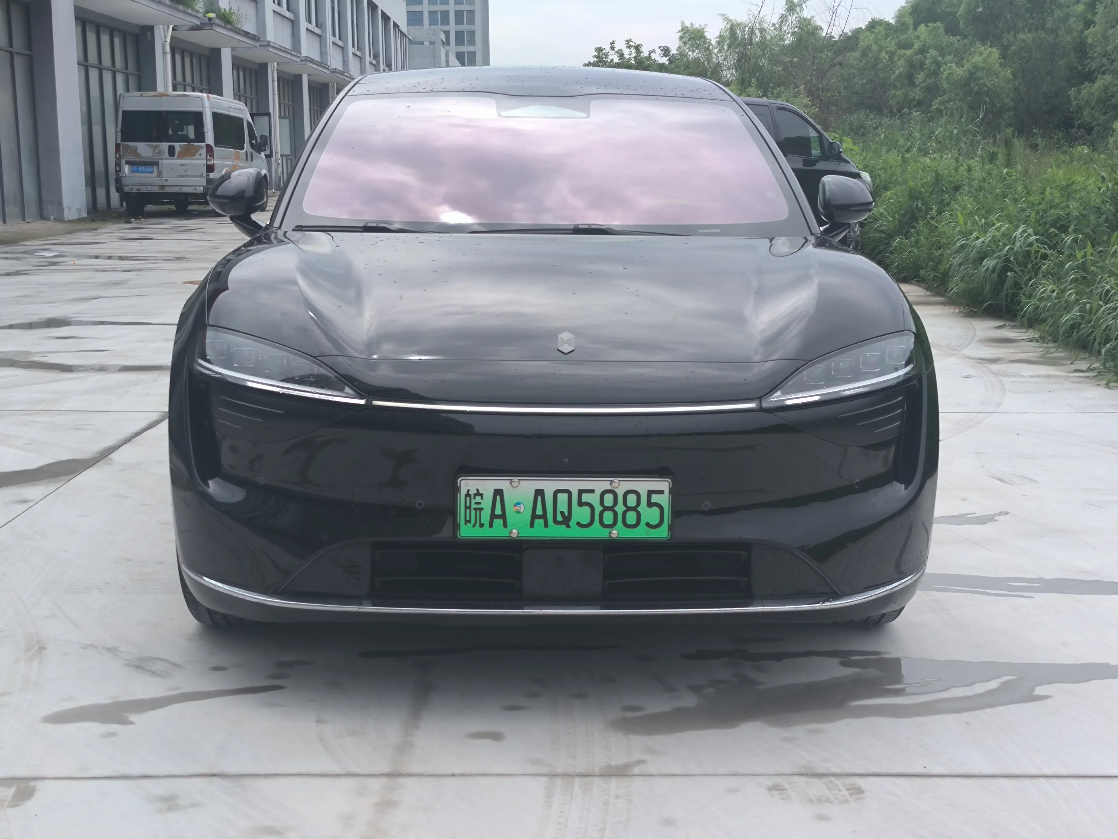 Luxeed Zhijie R7  из Китая